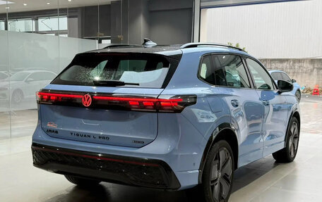 Volkswagen Tiguan, 2024 год, 4 450 008 рублей, 5 фотография