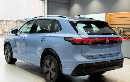 Volkswagen Tiguan, 2024 год, 4 450 008 рублей, 4 фотография