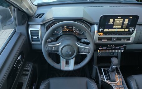 Mitsubishi L200, 2025 год, 5 300 000 рублей, 24 фотография