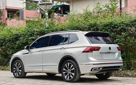 Volkswagen Tiguan II, 2022 год, 4 050 018 рублей, 4 фотография