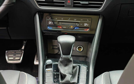 Volkswagen Tiguan II, 2022 год, 4 050 018 рублей, 12 фотография