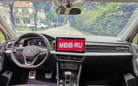 Volkswagen Tiguan II, 2022 год, 4 050 018 рублей, 10 фотография