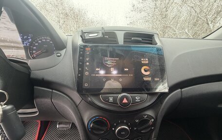 Hyundai Solaris II рестайлинг, 2016 год, 1 200 000 рублей, 9 фотография