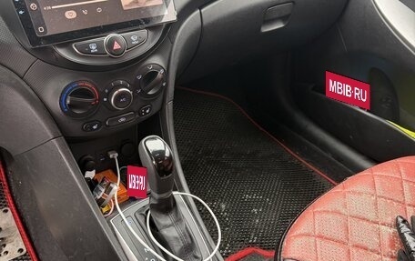 Hyundai Solaris II рестайлинг, 2016 год, 1 200 000 рублей, 13 фотография