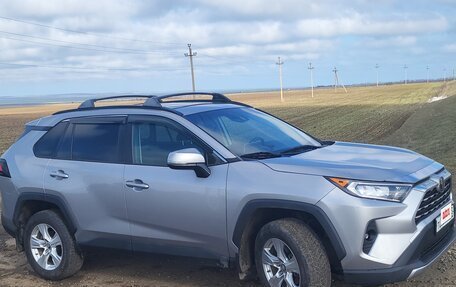 Toyota RAV4, 2019 год, 2 700 000 рублей, 5 фотография