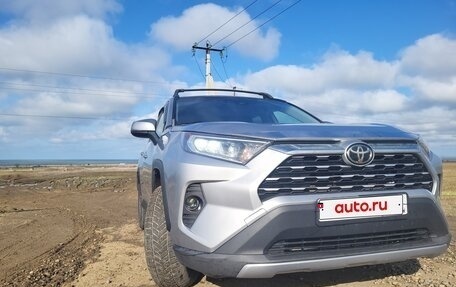 Toyota RAV4, 2019 год, 2 700 000 рублей, 11 фотография