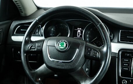 Skoda Superb III рестайлинг, 2011 год, 848 000 рублей, 15 фотография