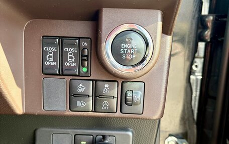 Toyota Roomy I, 2019 год, 1 208 000 рублей, 10 фотография