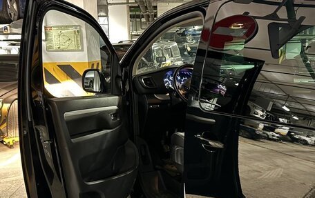 Peugeot Traveller I, 2021 год, 3 300 000 рублей, 22 фотография