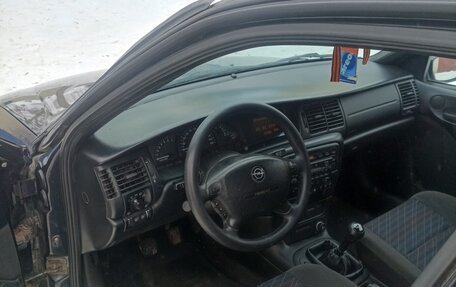 Opel Vectra B рестайлинг, 1997 год, 250 000 рублей, 9 фотография