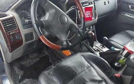 Mitsubishi Pajero III рестайлинг, 2004 год, 1 000 000 рублей, 3 фотография