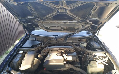 Mercedes-Benz E-Класс, 1997 год, 400 000 рублей, 5 фотография