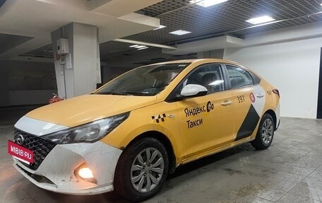 Hyundai Solaris II рестайлинг, 2021 год, 1 050 000 рублей, 3 фотография