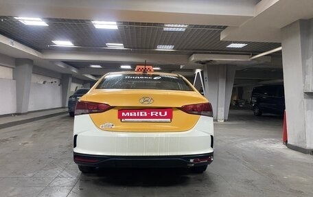 Hyundai Solaris II рестайлинг, 2021 год, 1 050 000 рублей, 2 фотография