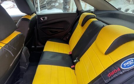 Ford Fiesta, 2015 год, 950 000 рублей, 10 фотография