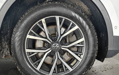 Volkswagen Tiguan II, 2020 год, 2 775 000 рублей, 18 фотография