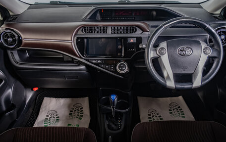 Toyota Aqua I, 2017 год, 1 239 000 рублей, 9 фотография