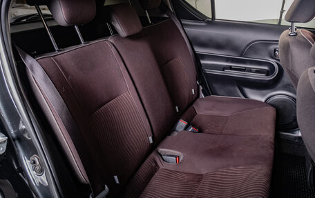 Toyota Aqua I, 2017 год, 1 239 000 рублей, 17 фотография