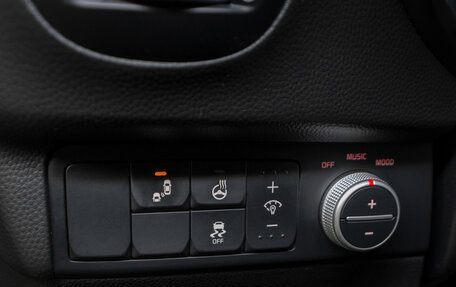 KIA Soul II рестайлинг, 2019 год, 1 930 000 рублей, 19 фотография