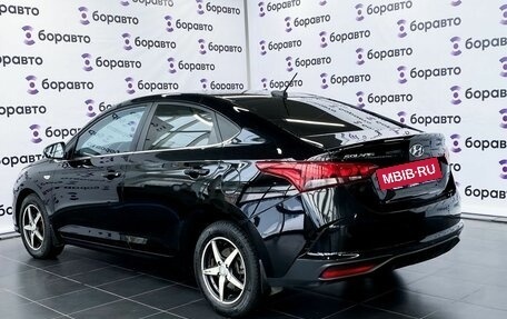 Hyundai Solaris II рестайлинг, 2021 год, 1 565 000 рублей, 5 фотография