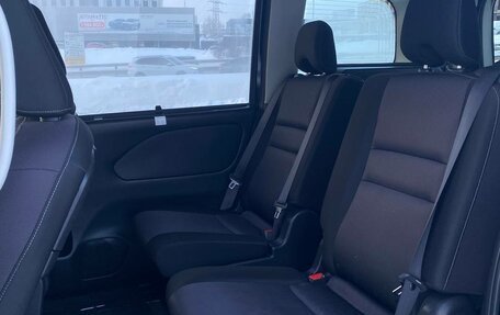 Nissan Serena IV, 2018 год, 2 150 000 рублей, 15 фотография