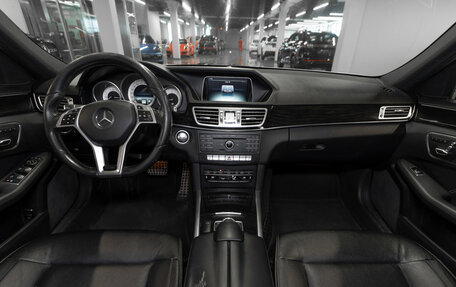 Mercedes-Benz E-Класс, 2015 год, 2 450 000 рублей, 8 фотография