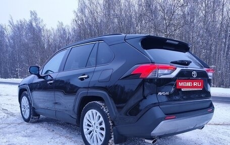 Toyota RAV4, 2020 год, 4 650 000 рублей, 3 фотография