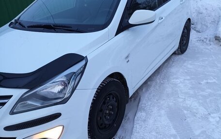 Hyundai Solaris II рестайлинг, 2015 год, 980 000 рублей, 2 фотография