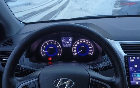 Hyundai Solaris II рестайлинг, 2015 год, 980 000 рублей, 5 фотография