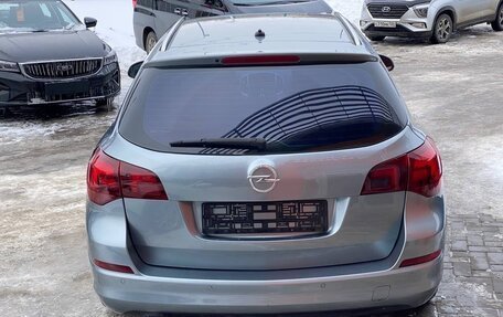 Opel Astra J, 2011 год, 831 000 рублей, 3 фотография