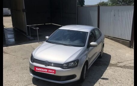 Volkswagen Polo VI (EU Market), 2012 год, 800 000 рублей, 3 фотография