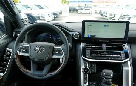 Toyota Land Cruiser, 2026 год, 12 200 000 рублей, 9 фотография