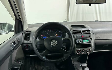 Volkswagen Polo IV рестайлинг, 2006 год, 430 000 рублей, 16 фотография