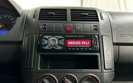 Volkswagen Polo IV рестайлинг, 2006 год, 430 000 рублей, 15 фотография