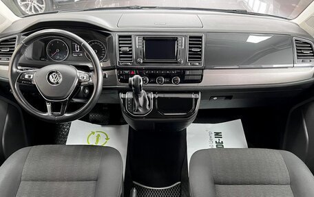 Volkswagen Multivan T6 рестайлинг, 2019 год, 3 995 000 рублей, 10 фотография