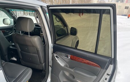 Toyota Land Cruiser Prado 120 рестайлинг, 2007 год, 1 800 000 рублей, 14 фотография