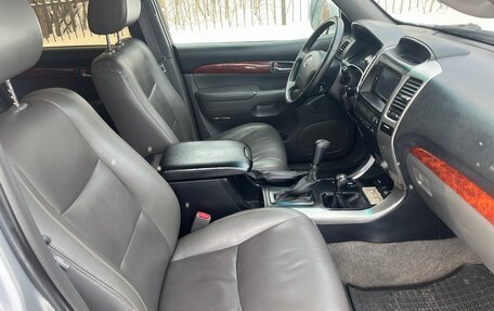 Toyota Land Cruiser Prado 120 рестайлинг, 2007 год, 1 800 000 рублей, 13 фотография