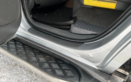 Toyota Land Cruiser Prado 120 рестайлинг, 2007 год, 1 800 000 рублей, 33 фотография