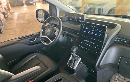 Hyundai Staria, 2023 год, 4 898 000 рублей, 8 фотография