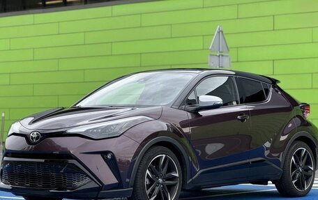Toyota C-HR I рестайлинг, 2022 год, 2 120 000 рублей, 3 фотография