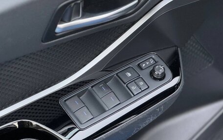 Toyota C-HR I рестайлинг, 2022 год, 2 120 000 рублей, 10 фотография