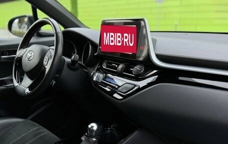 Toyota C-HR I рестайлинг, 2022 год, 2 120 000 рублей, 18 фотография