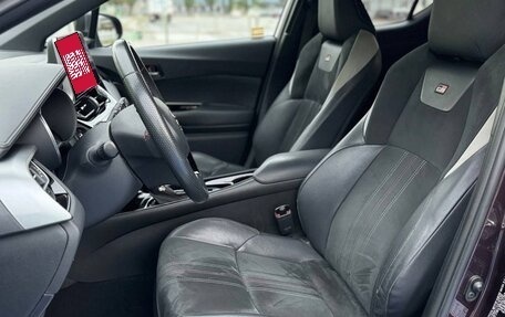 Toyota C-HR I рестайлинг, 2022 год, 2 120 000 рублей, 13 фотография