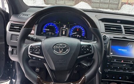 Toyota Camry, 2017 год, 3 200 000 рублей, 8 фотография