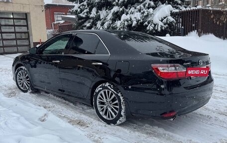 Toyota Camry, 2017 год, 3 200 000 рублей, 4 фотография