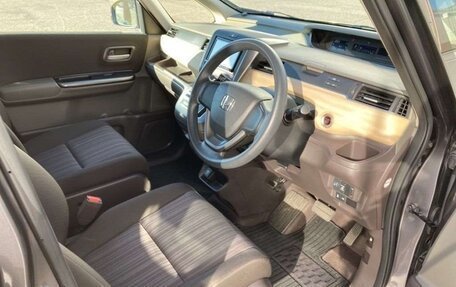 Honda Freed II, 2017 год, 1 455 000 рублей, 3 фотография