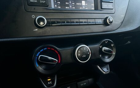 KIA Rio IV, 2021 год, 585 000 рублей, 15 фотография