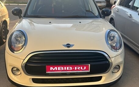 MINI Hatch, 2017 год, 1 476 000 рублей, 1 фотография