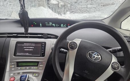 Toyota Prius, 2014 год, 1 199 000 рублей, 12 фотография