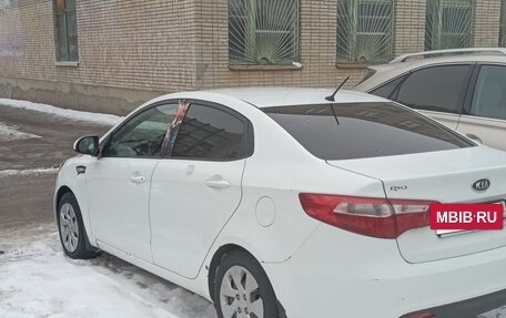 KIA Rio III рестайлинг, 2012 год, 800 000 рублей, 4 фотография
